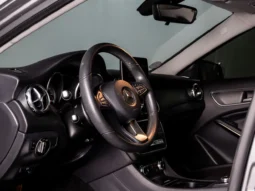 Mercedes Benz – GLA180 – 2019 lleno