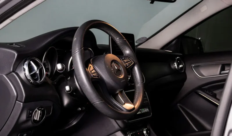Mercedes Benz – GLA180 – 2019 lleno