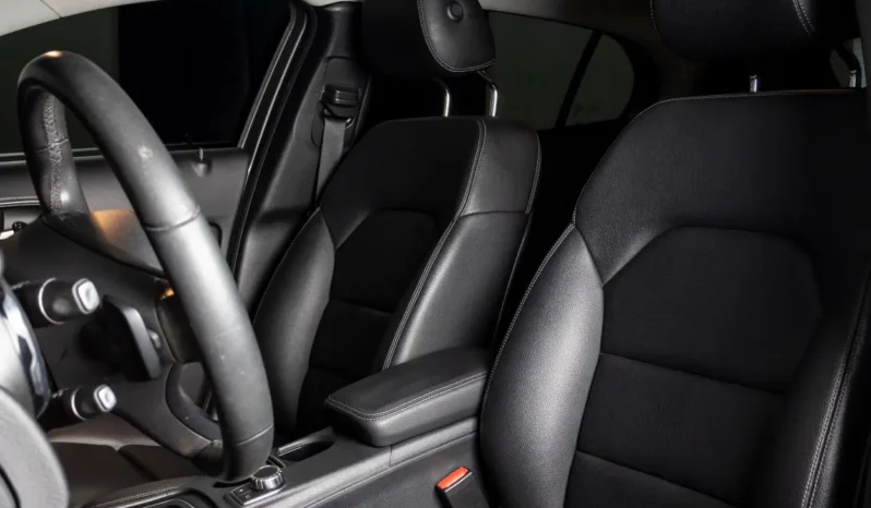 Mercedes Benz – GLA180 – 2019 lleno