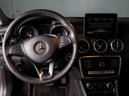 Mercedes Benz – GLA180 – 2019 lleno