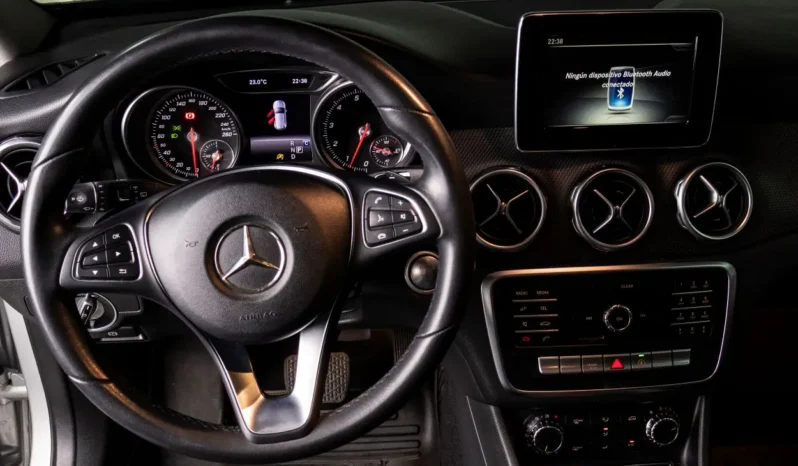 Mercedes Benz – GLA180 – 2018 lleno