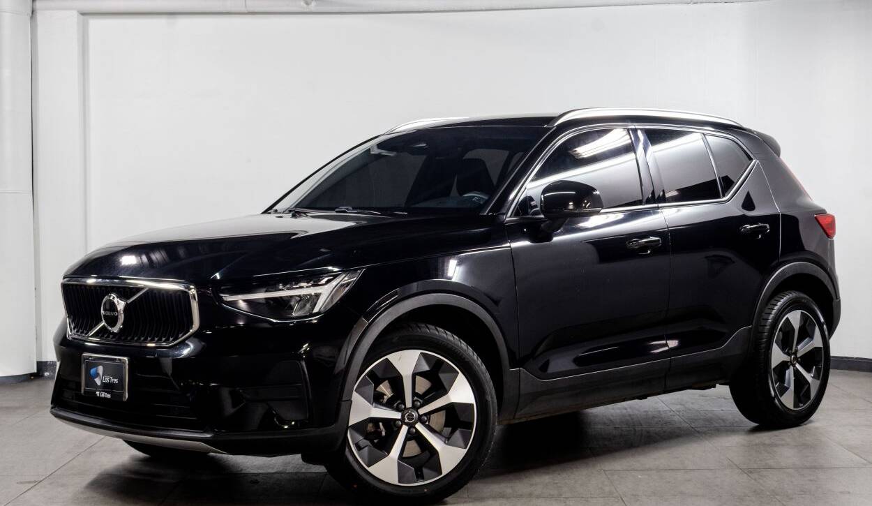Volvo  XC40 B4