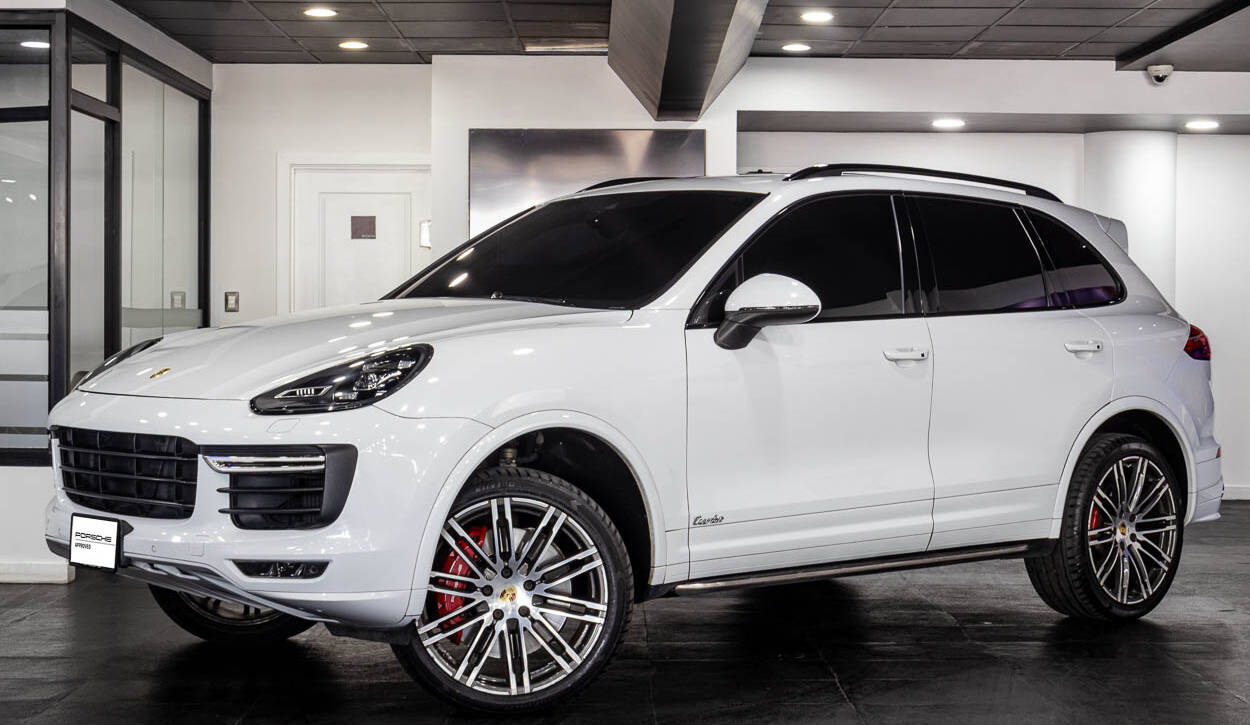 Porsche   Cayenne Turbo